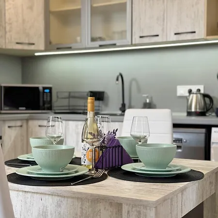 Artistic For 4 Guests In Apartman *