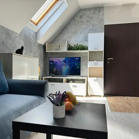 アパート Artistic For 4 Guests In *