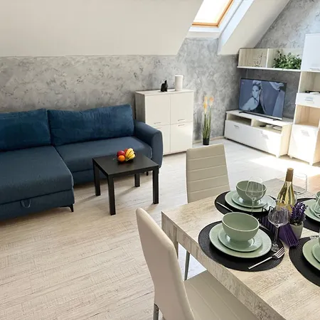 Artistic For 4 Guests In Μπουργκάς