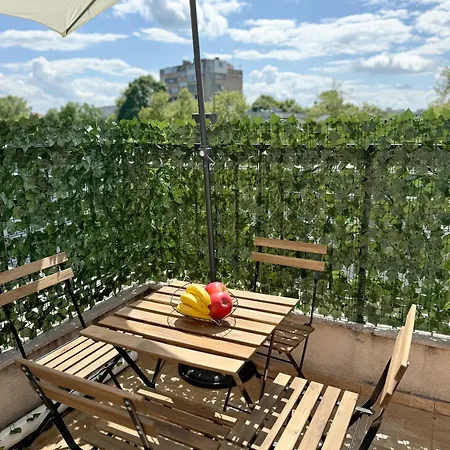Artistic For 4 Guests In Apartamento Burgas