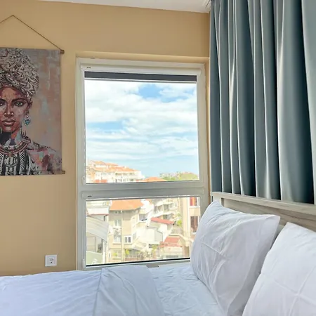 Διαμέρισμα Artistic For 4 Guests In