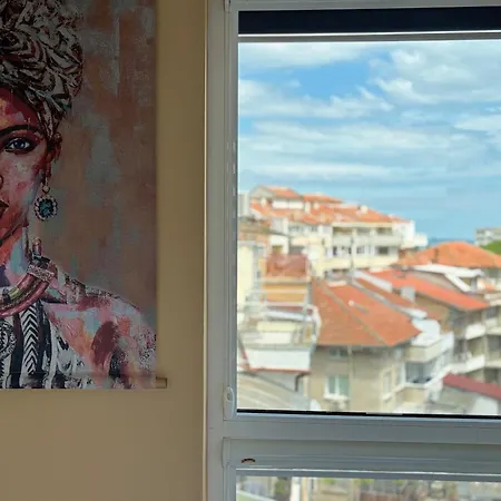 Artistic For 4 Guests In Διαμέρισμα Μπουργκάς